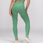 Pure form vest & leggings set